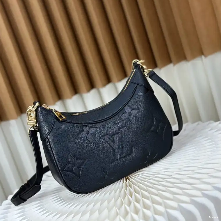 Bags 2407YZ0219 LV 0822